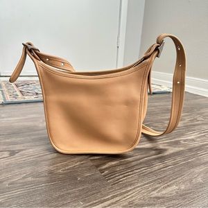 beige vintage coach crossbody/shoulder bag - style no. A05Q-9950